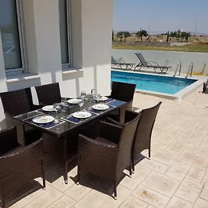 Villa T&e